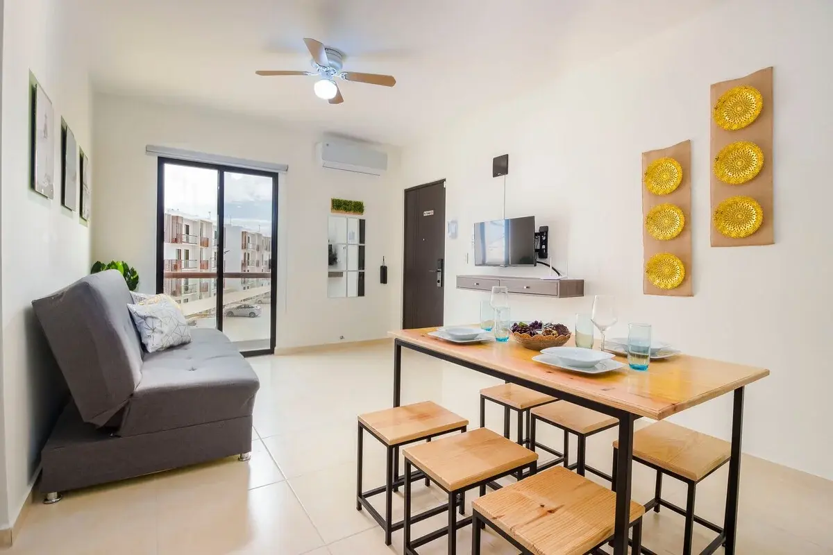 Residencial Lirios Cancun shared tropical pool oasis
